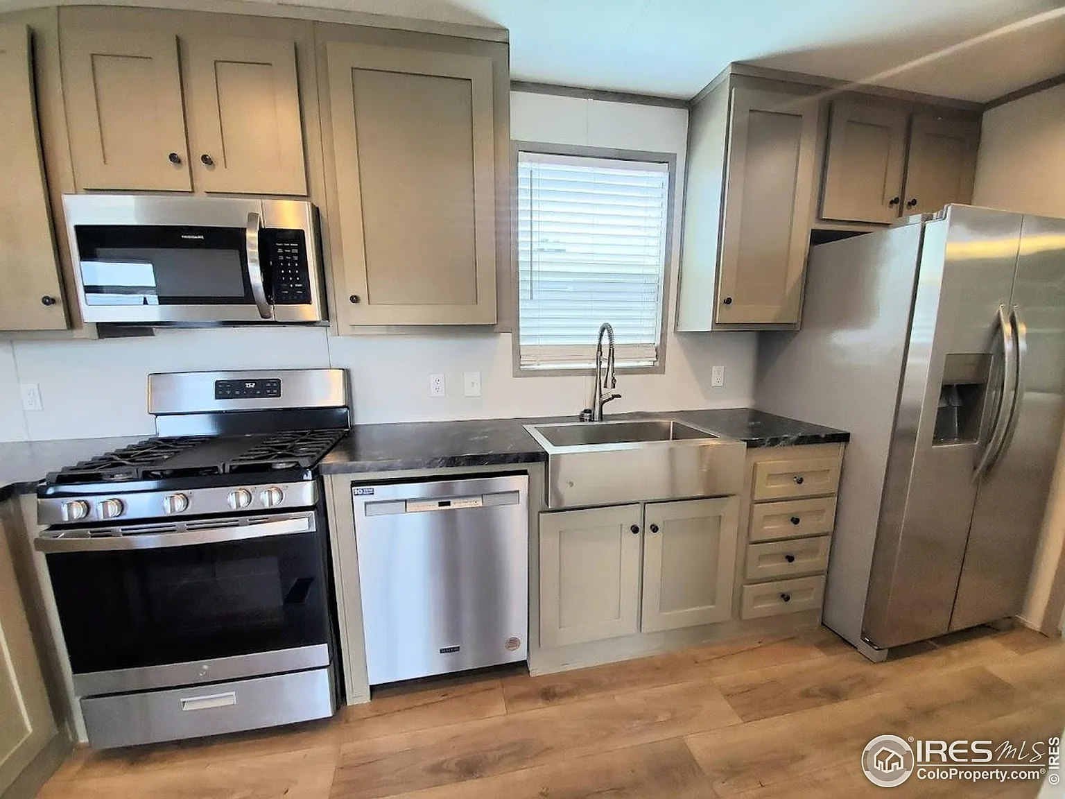 2d40dea16bd0faff65944219ac2d06fc-cc_ft_1536