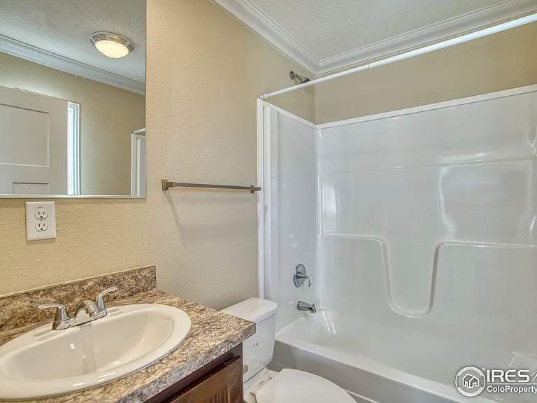 9081799330bdb5ad8cbce754f60ec62e-cc_ft_768